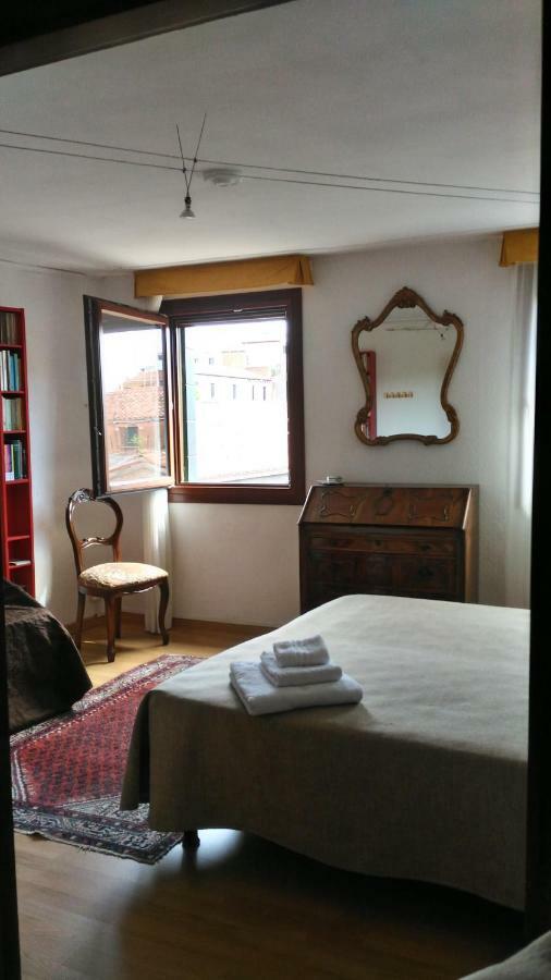 Dorsoduro461 Bed & Breakfast Венеция Екстериор снимка