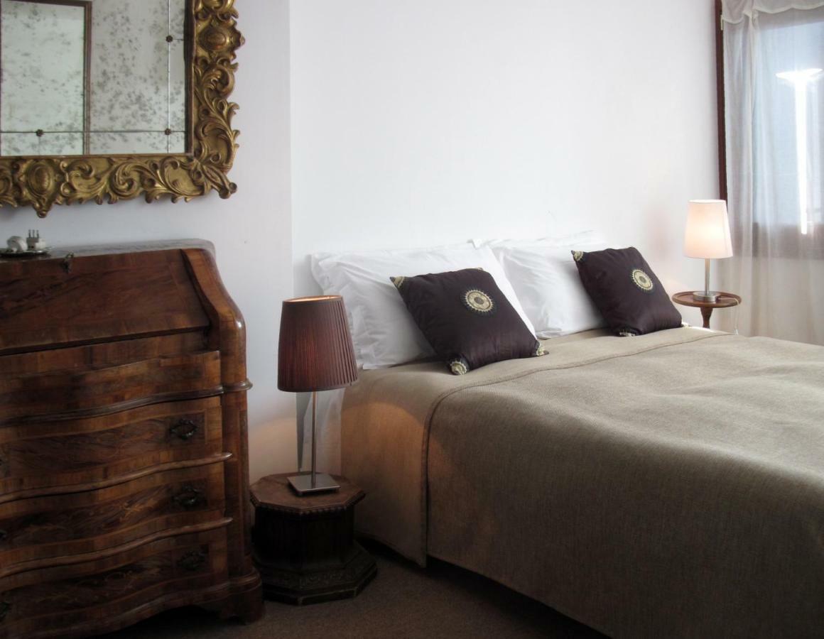 Dorsoduro461 Bed & Breakfast Венеция Екстериор снимка