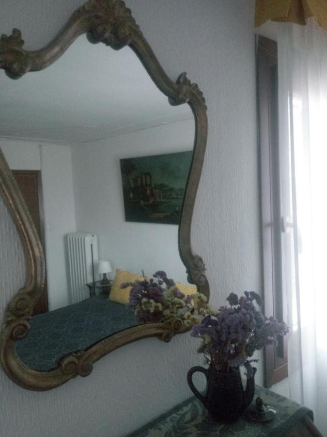 Dorsoduro461 Bed & Breakfast Венеция Екстериор снимка